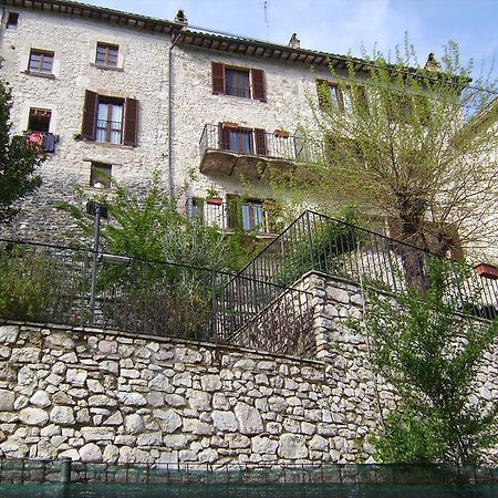 Il Castello sul Lago Arrone Esterno foto