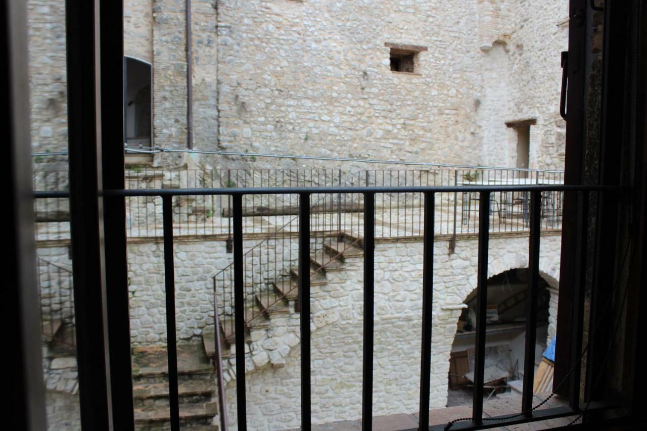 Il Castello sul Lago Arrone Esterno foto