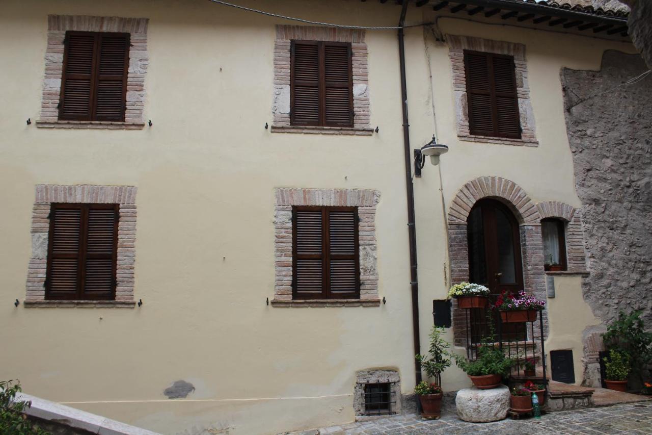 Il Castello sul Lago Arrone Esterno foto